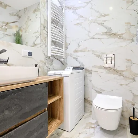 Apartamento 3l Kollataja 7a *