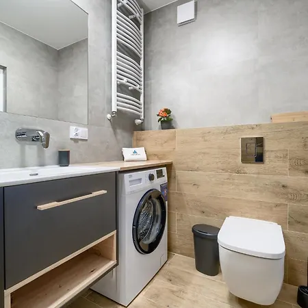 Apartamento 3l Kollataja 7a *